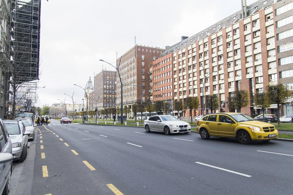 Chic And Very Central Budapest Exterior photo